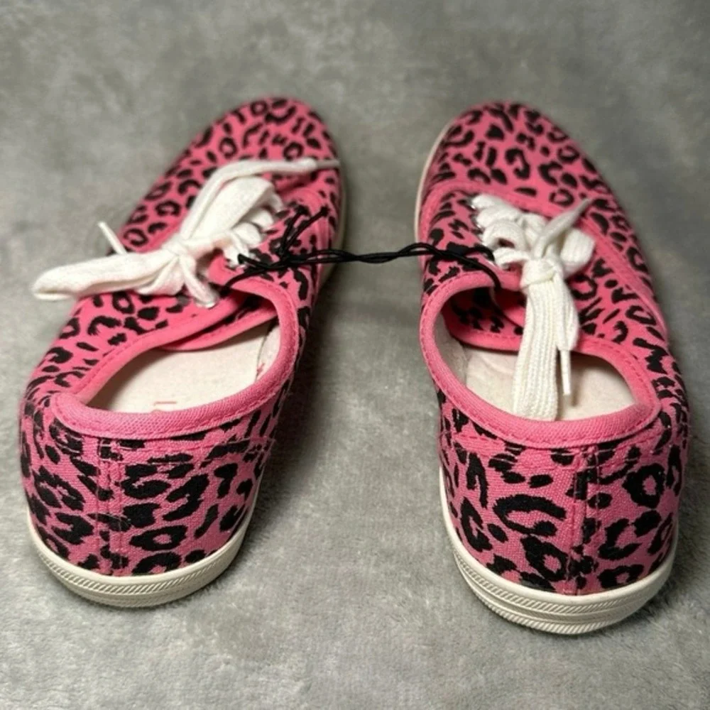 NWT Forever 21 Leopard Print Sneaker Women Sz 7 Pink Canvas Low Top Lace Up Shoe